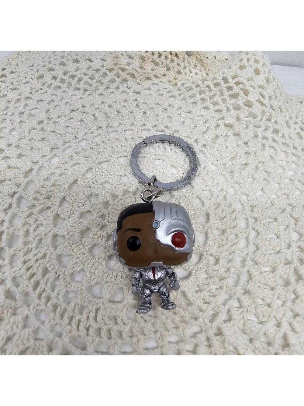 Funko Pop Justice League Cyborg Vinyl Keychain Figure